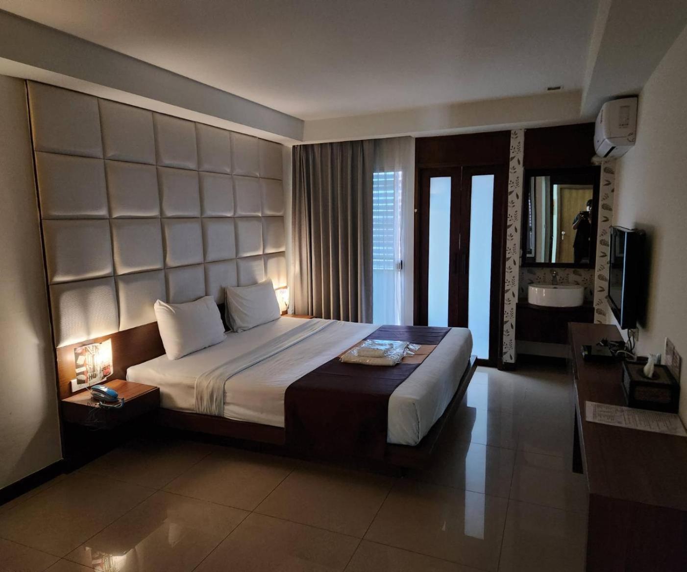 Collection O The Bangkok Cha Cha Suite Exteriör bild