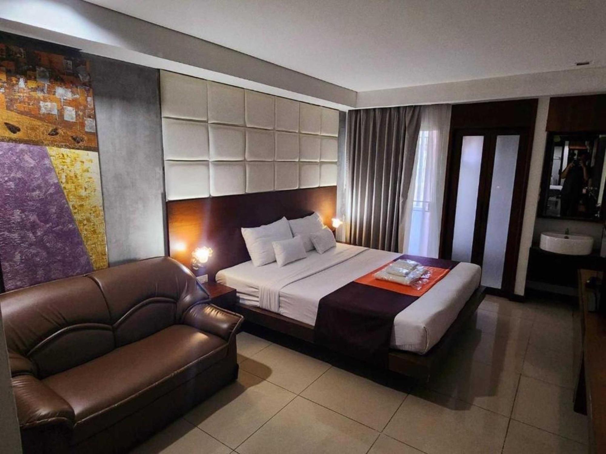 Collection O The Bangkok Cha Cha Suite Exteriör bild
